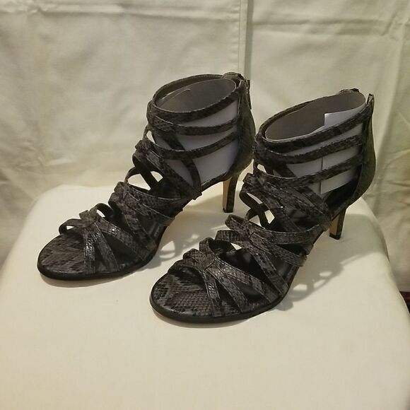 Michael Antonio womens shoes.   - Picture 2 of 8